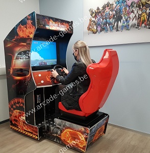 A-G 32 LCD RACING arcade met SEAT en 150 RACING GAMES BURNIN RUBBER + OUTRUN 9