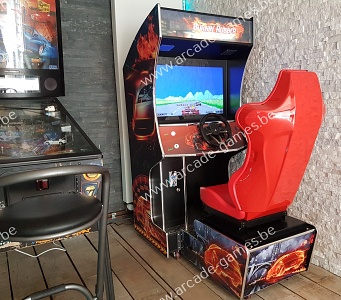 A-G 32 LCD RACING arcade met SEAT en 150 RACING GAMES BURNIN RUBBER + OUTRUN 11